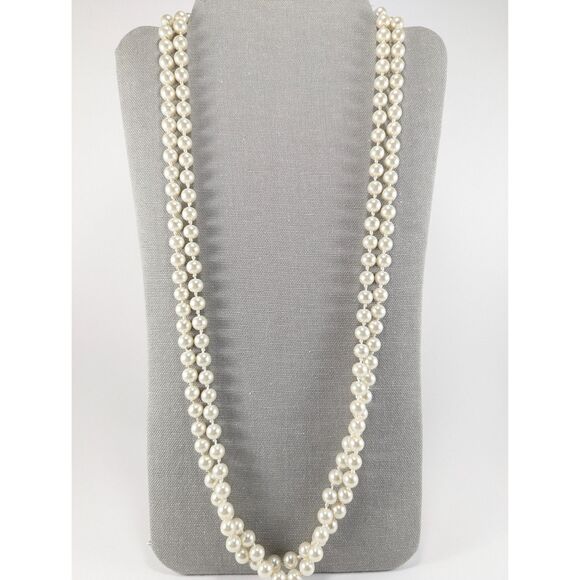 White Faux Pearls Long Set - Picture 5 of 6